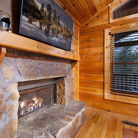 Private Smoky Mountain Luxury Log Home With 2 Fireplaces, Hot Tub & Community Pool Sevierville Kültér fotó