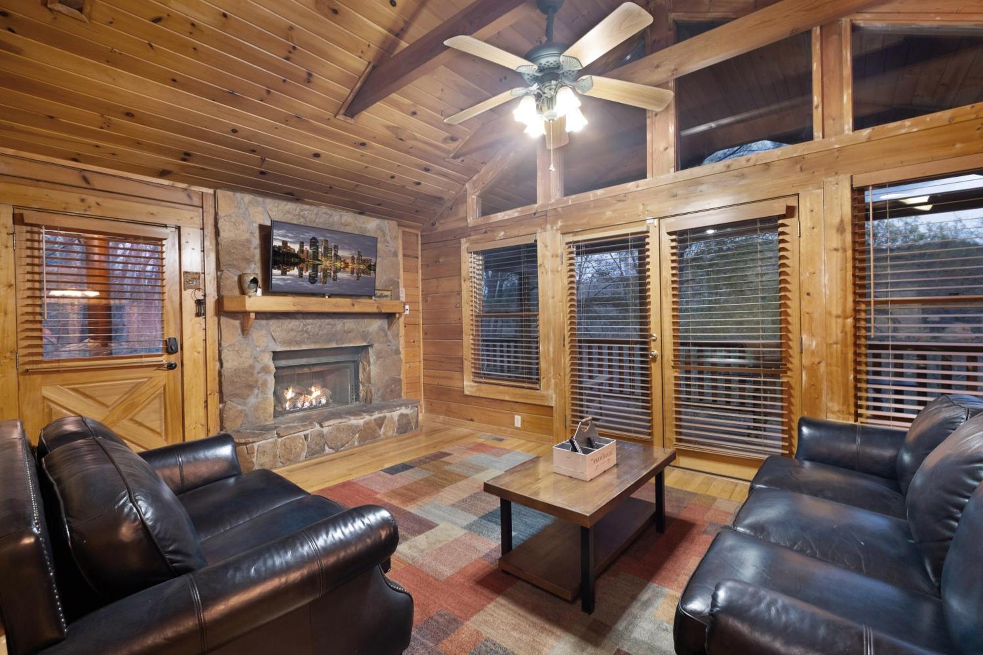 Private Smoky Mountain Luxury Log Home With 2 Fireplaces, Hot Tub & Community Pool Sevierville Kültér fotó