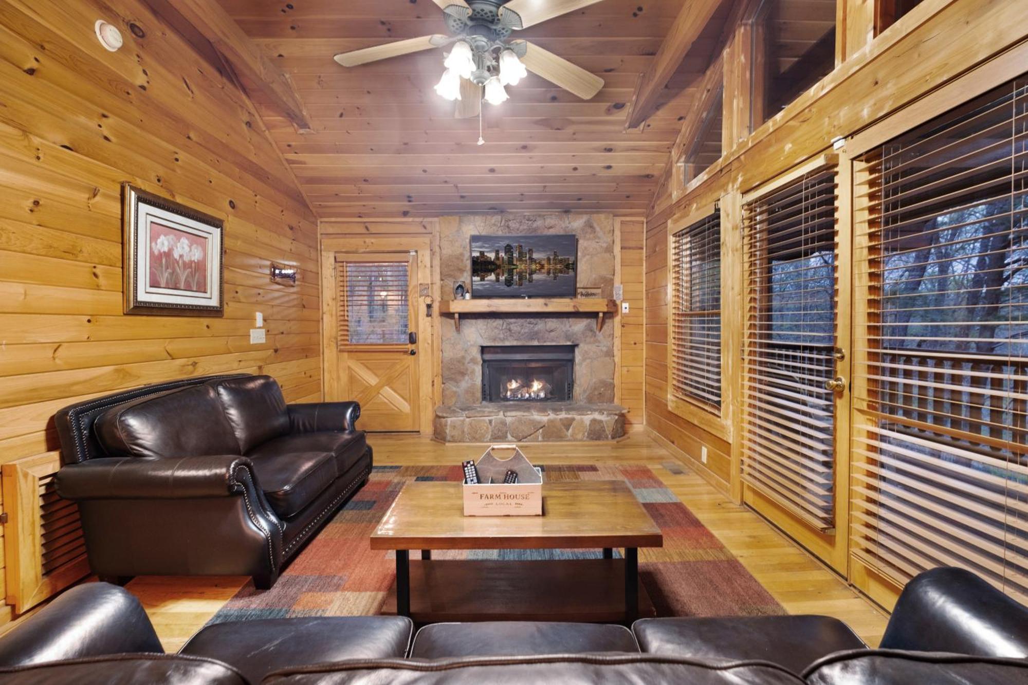 Private Smoky Mountain Luxury Log Home With 2 Fireplaces, Hot Tub & Community Pool Sevierville Kültér fotó